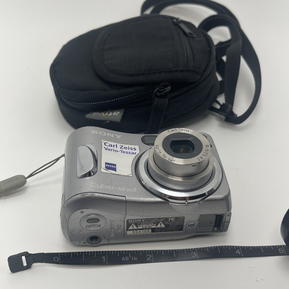 Sony Cyber-shot Carl‎ Zeiss DSC-S60 256MB Digital Camera Silver TESTED WORKING - Picture 15 of 16